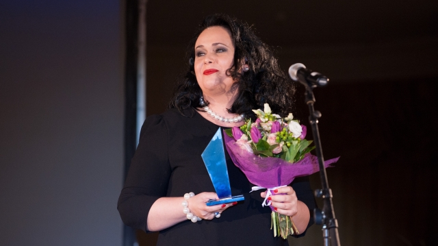 Jurnalista TVR Beatrice Cioba a fost desemnată Femeia Anului 2012 de revista 