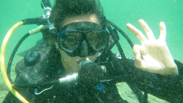 Oana Dobrescu, matinala de la TVR 1, a încercat scuba diving