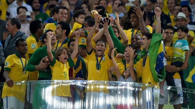 Brazilia a cucerit a patra Cupă a Confederaţiilor, după ce a zdrobit Spania în finală 