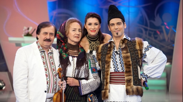 Ştefan Bănică Jr. a făcut show şi audienţă de Paşte, la 