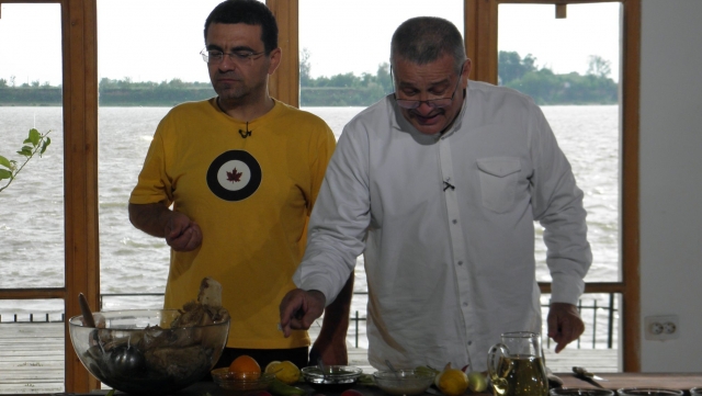 Dinescu şi Mărgineanu, muzică şi bucătărie „sălbatică” la Cetate