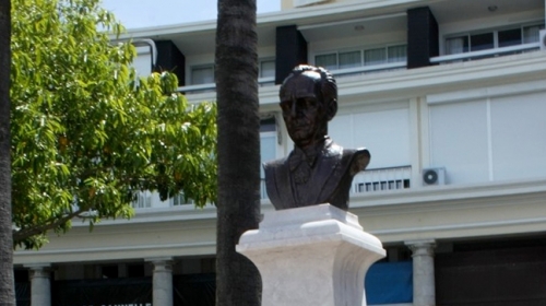 Despre statuia lui Lucian Blaga din Estoril, luni la “Lumea şi noi”