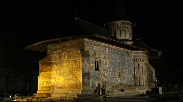 România turistică: Bisericile pictate ale Bucovinei, la TVR Internaţional