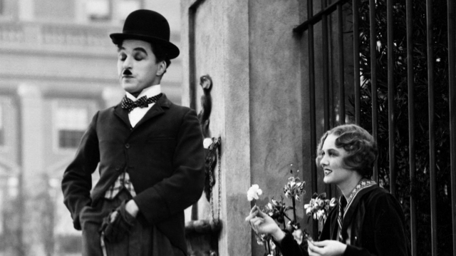 Miercuri, Charlie Chaplin este regizor şi actor pentru Telecinemateca 