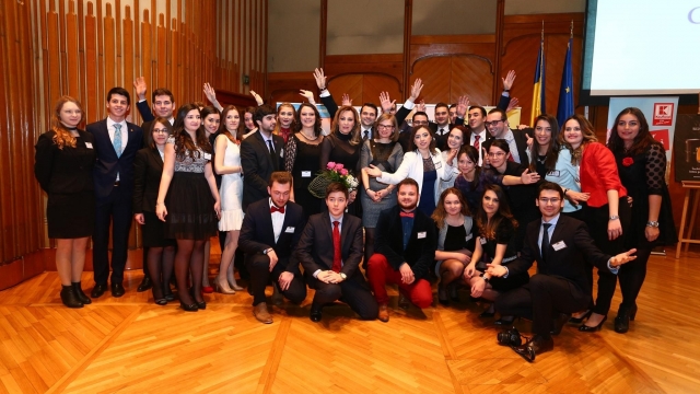 Premiile excelenţei în rândul studenţilor români din străinătate, sâmbătă la TVRi