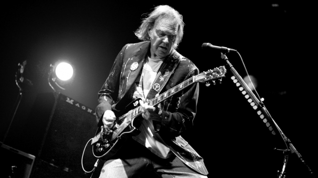 „Neil Young şi Crazy Horse”, un tribut adus muzicii, la TVR 1