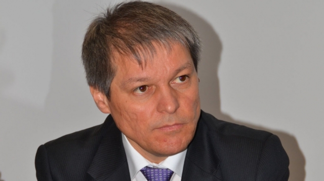 Premierul Dacian Cioloş în dialog cu Emma Zeicescu, la Perfect Imperfect