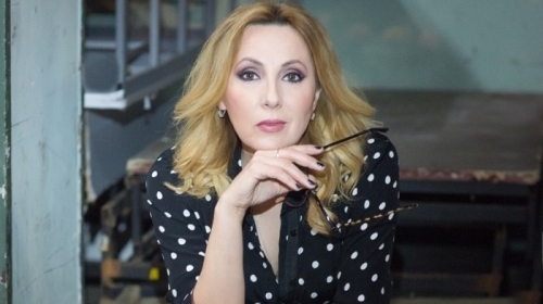 Irina Păcurariu realizează pe Facebook interviurile „Reţeaua de speranţă”