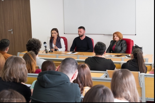 Vedete la întâlnire cu studenţii:„Împărţim emoţia unei întâlniri despre visuri”