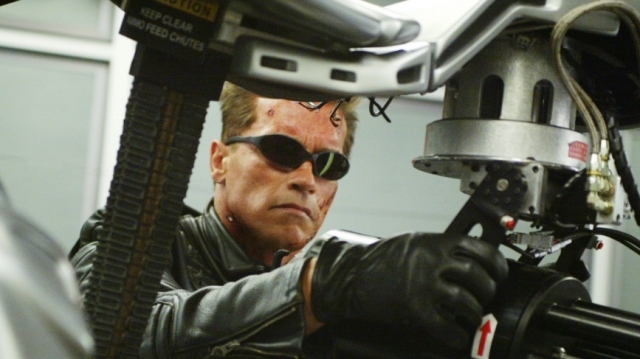 Blockbuster la TVR 1 cu Arnold Schwarzenegger | VIDEO