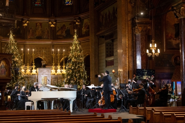 „Har și Dar, lumină și bucurie de Crăciun”, un concert ca o rugăciune la TVR 2