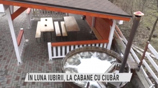 În luna iubirii, la cabane cu ciubăr | VIDEO