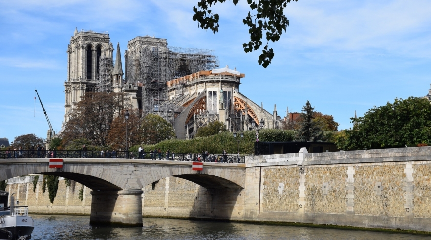 (w882) Notre-Dame