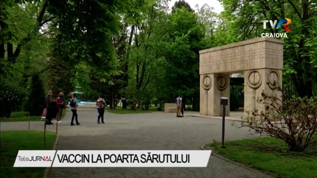 Vaccin la Poarta Sărutului | VIDEO