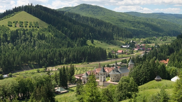 Bucovina de sub cer: Mănăstirea Putna