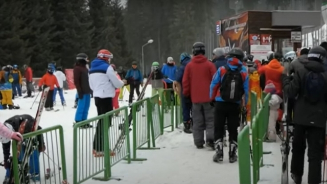 Invazie de turiști la Transalpina | VIDEO