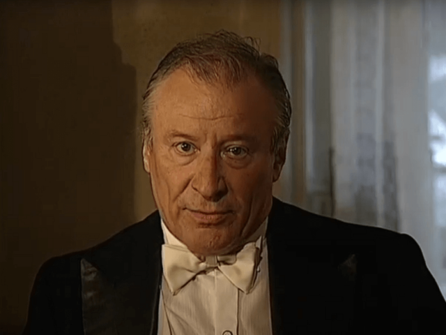 STRANIUL PARADIS - Victor Rebengiuc