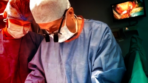 „Chirurgul și Dumnezeu”, o filă specială în „Dosar România” | VIDEO
