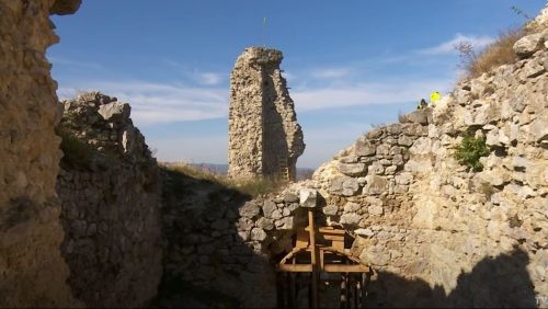Istorii ascunse: Coronini şi Cetatea medievală Sfântul Ladislau | VIDEO
