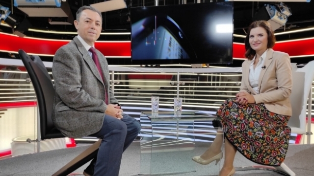 Literatură, generozitate şi politică externă... „Dincolo de alb şi negru” 