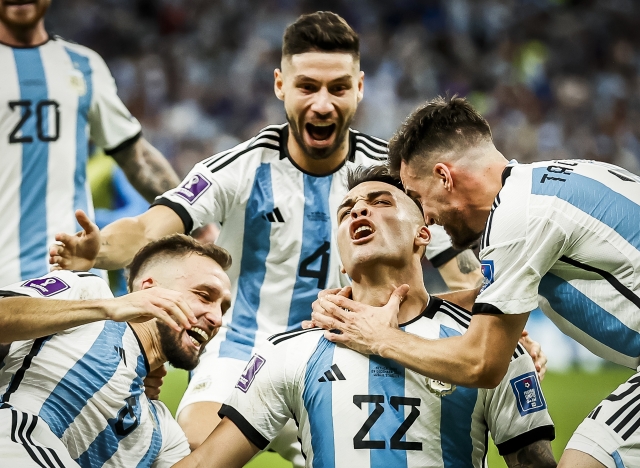 Țările de Jos - Argentina 2-2 (3-4 la 11 m), în sferturile Cupei Mondiale