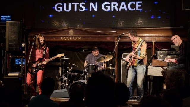 Guts & Grace live şi lansarea cărţii albe a Electrecordului