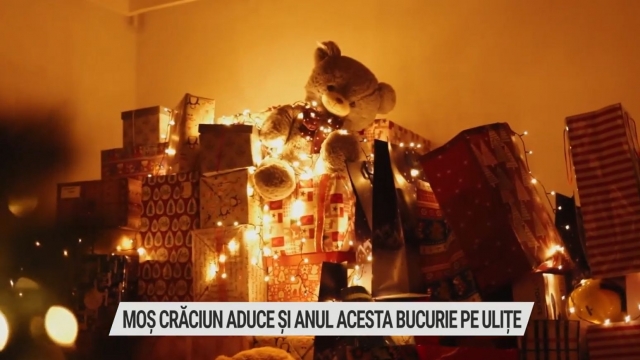 Moș Crăciun aduce și anul acesta bucurie pe ulițe | VIDEO
