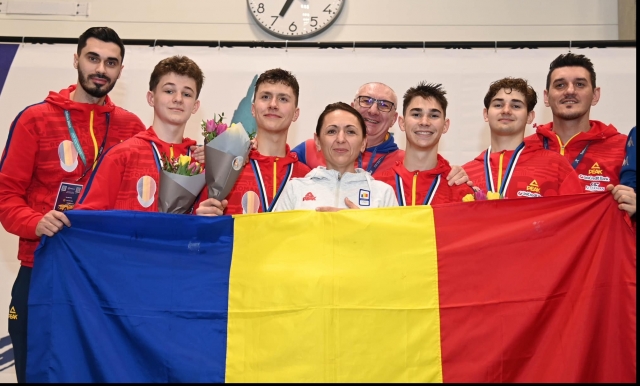 Argint pentru echipa masculină de sabie cadeți a României!