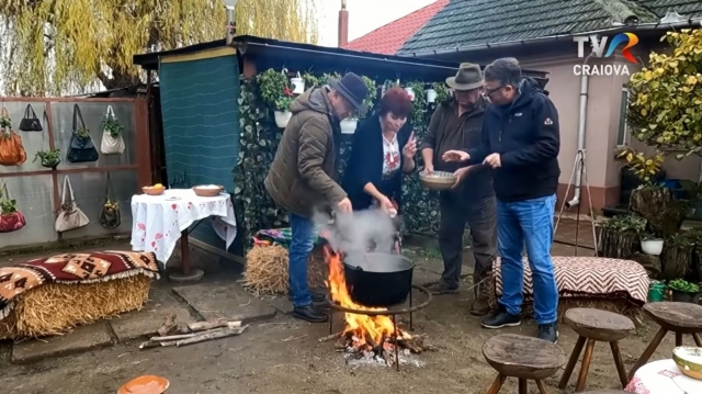România în bucate - ȚăstShow: iepure la ceaun | VIDEO