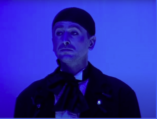INTRUSA - Cosmin Crețu