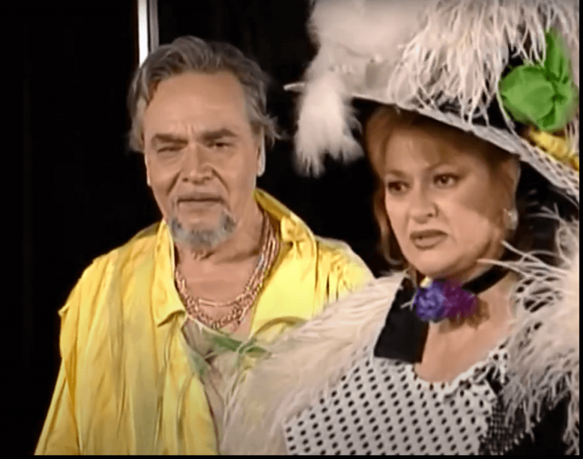 TOTUL E UN JOC - Damian Crâșmaru Ileana Cernat