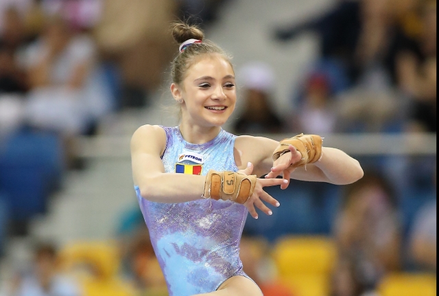 Gimnastică artistică: Sabrina Maneca-Voinea, medaliată cu bronz la sol, la Europenele de la Antalya