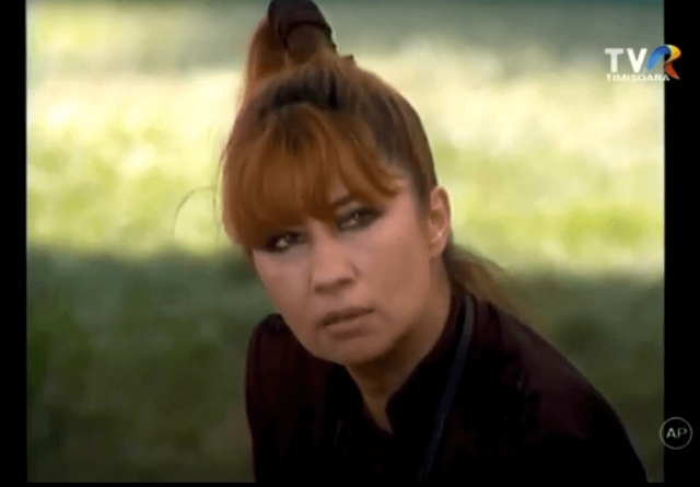 TRENUL DIN ZORI NU MAI OPREȘTE AICI - Carmen Galin