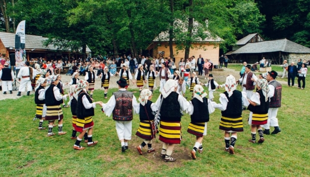 „Convieţuiri”, TVR 1: Astra Multicultural, Nefis Pideler şi Festivalul Borşului