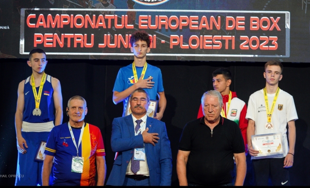Box: Fabian Stroe şi Matei Nastasiuc, medaliaţi cu aur la Europenele de juniori de la Ploieşti