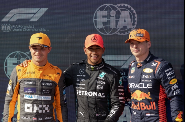 F1: Lewis Hamilton – victorie cu trei miimi de secundă în fața lui Verstappen și pole-position surprinzător la Hungaroring
