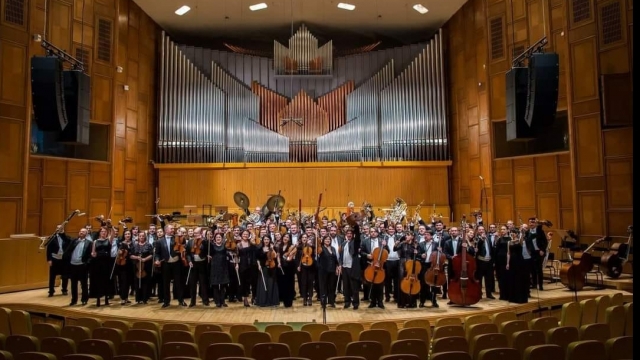 „Muzici dintr-o expoziție”: Concert extraordinar al Orchestrei Naționale Radio și Romanian Piano Trio. În program, Beethoven și Astor Piazzolla 