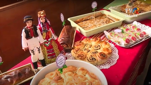 Cea mai bună plăcintă de dovleac, la un festival culinar bulgăresc din Teleorman | VIDEO