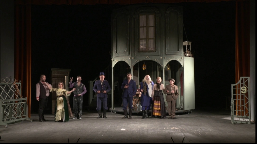 „O noapte furtunoasă”, o producție a Teatrul Național „Aureliu Manea” din Turda