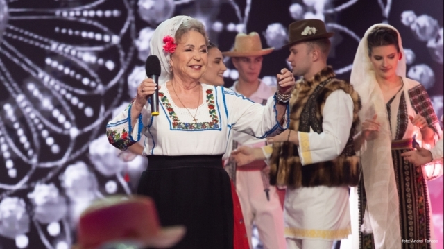 Mioara Velicu: „Prin cântecul popular, tradiţia se respectă şi sper aşa să fie până când s-a sfârşi pământul ăsta!”  | VIDEO 