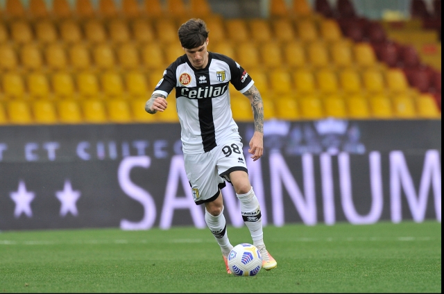 Serie B: Parma - Pisa 3-2, cu românul Dennis Man marcator