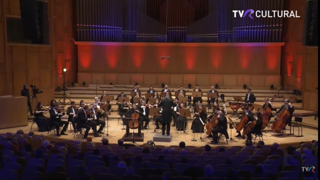 Concertul susținut de violoncelistul Jan Sekaci, împreună cu Orchestra de Cameră Radio, sub bagheta maestrului Cristian Mandeal, la TVR Cultural | VIDEO 