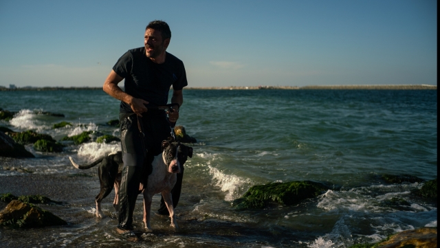 Drama ”Om Câine” (2021), „o poveste despre dragoste și exil”, joi, 21 martie, la TVR Cultural 
