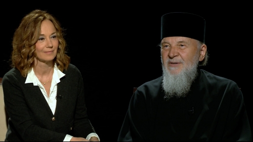 Părintele Iustin Marchiș: „Eu n-am lăsat nimic familiei. Tot ce am adunat - cărți și muzică - va fi al mănăstirii Stavropoleos în vecii vecilor” | VIDEO