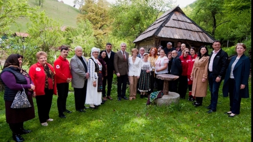 „Ora Regelui”, la TVR 1: Comunitățile dunărene din Mehedinți, vizitate de Familia Regală a României