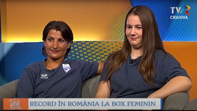  Vară pentru voi: Record în România la boxul feminin | VIDEO