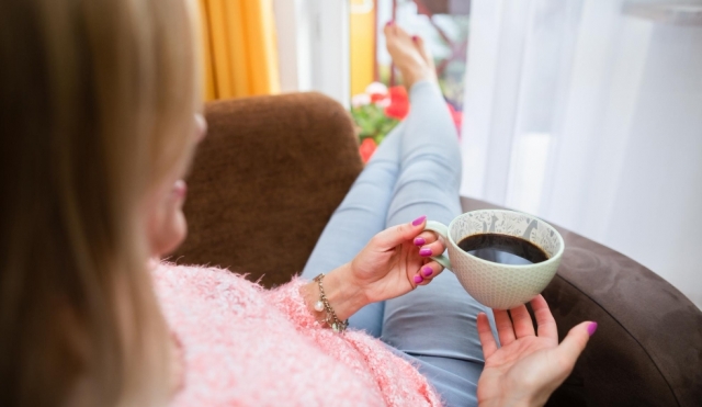 (P) Cum să prepari acasă o cafea de specialitate folosind boabe proaspete