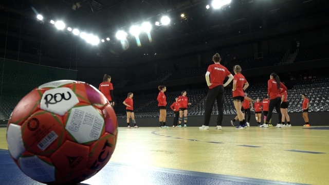 Fluier de start pentru naţionala feminină de handbal în drumul spre mondiale