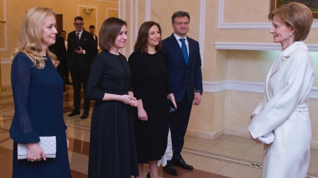 „Ora Regelui” ne prezintă vizita regală la Chișinău. Sâmbătă, la TVR 1