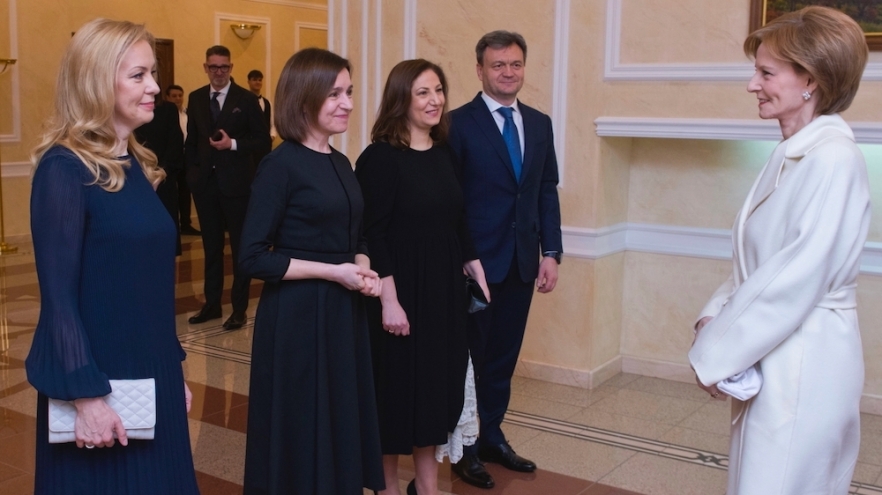 „Ora Regelui” ne prezintă vizita regală la Chișinău. Sâmbătă, la TVR 1